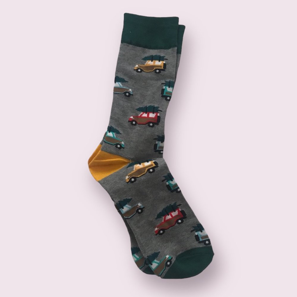 🔥LAST CHANCE!  5 for $15 Grey/Dk Green Mens Holiday Socks Christmas Trees Car